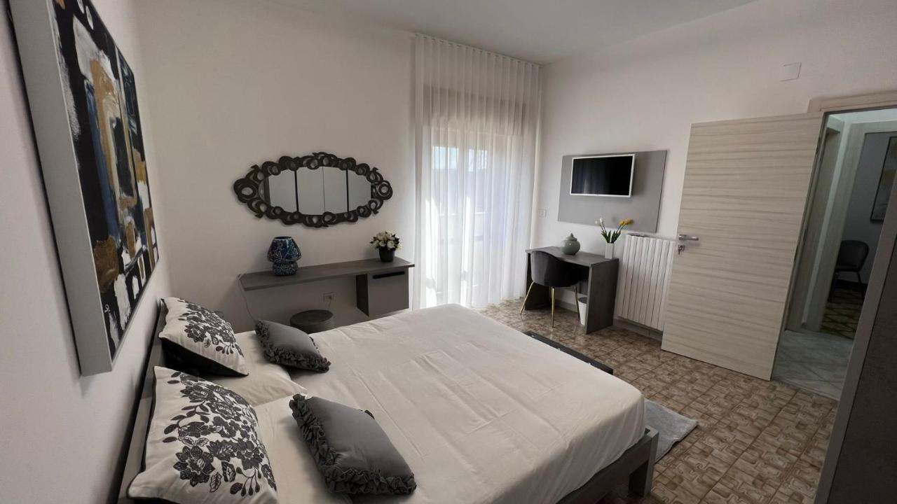 Vero Apartment Неаполь Екстер'єр фото